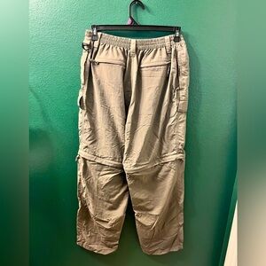 Reel Legends cargo pants large